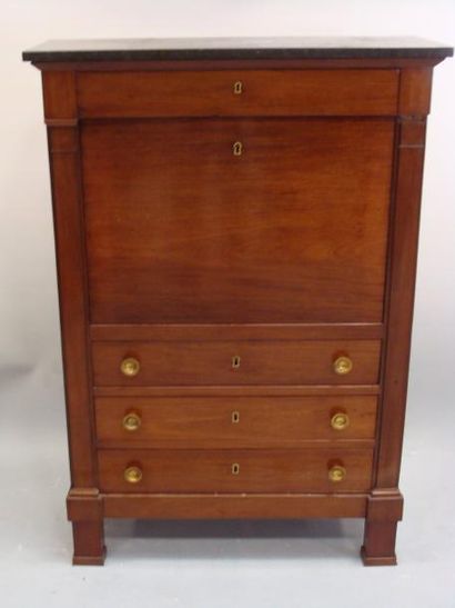 SECRETAIRE droit en acajou et placage d'acajou...