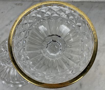 Bohemian crystal bonbonnière Mid 20th century
Cut-crystal...