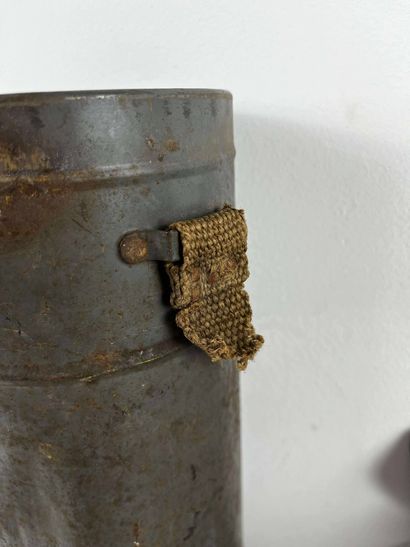 French civilian gas mask, c. 1939 1945 
...