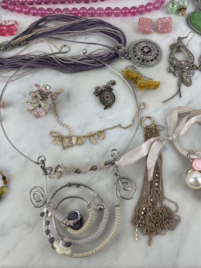 Assorted costume jewelry sets - Necklaces,...