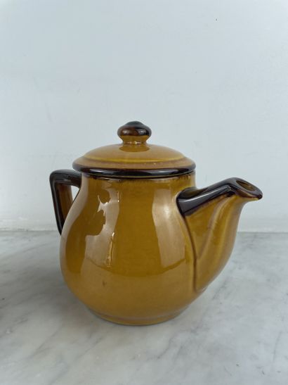 Set of two orange glazed ceramics.