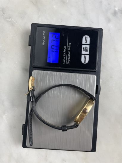 Montre-bracelet en or 18K Cadran ovale Années...
