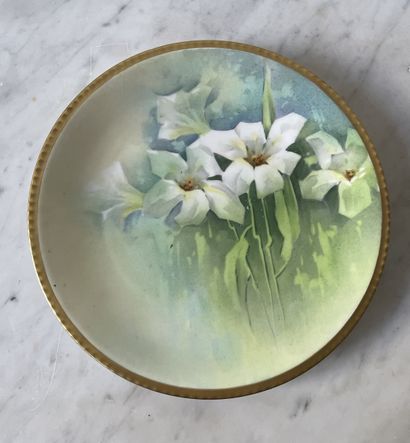 Set of three decorative plates
Hand-painted...