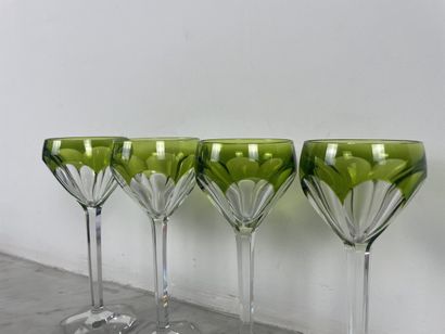 Set of 4 crystal glasses In the Val Saint-Lambert...
