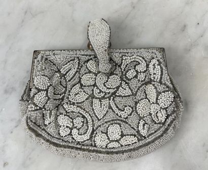 Atelier Lesage Paris Pearl purse with mirror
Refined...