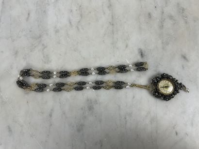 Chaîne en OR 18k et Argent ciselé, perles...
