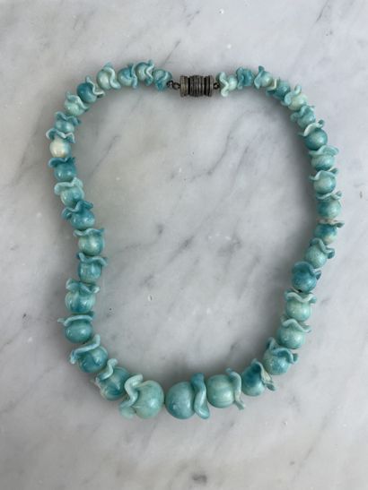 Louis Rousselet - Collier de perles en verre...