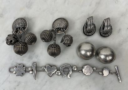 Lot of jewelry signed - Zoé Coste (BO pendant...