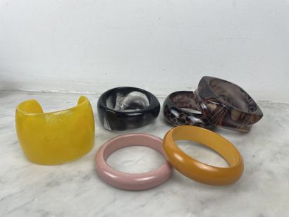 Lot of eleven fancy bracelets, 1950-1980....