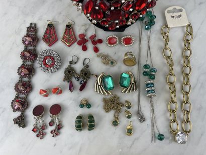 Colorful costume jewelry set - Necklaces,...