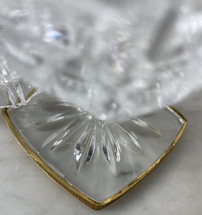 Moulded-cut crystal bonbonnière with squared...