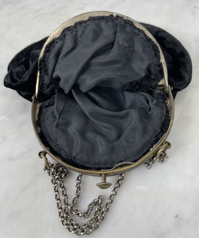 Ensemble composé de trois sacs de soirée,...