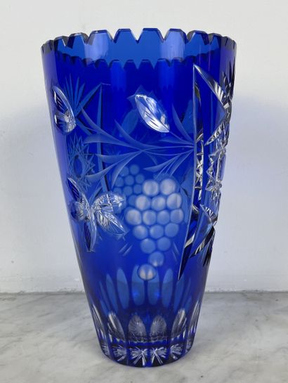 Val Saint-Lambert crystal vase
Cut crystal...
