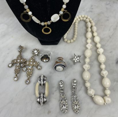 Costume jewelry set: Enny Bijoux white and...