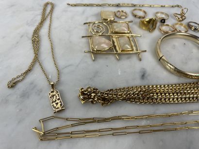 Lot of costume jewelry including gold-plated...