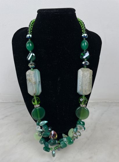 Fancy green necklace with various stones...
