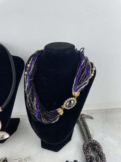 Black and gold costume jewelry set - Kookaï...