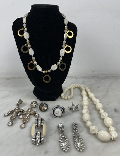 Costume jewelry set: Enny Bijoux white and...