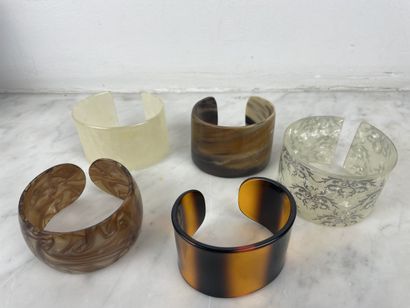 Lot of eleven fancy bracelets, 1950-1980....