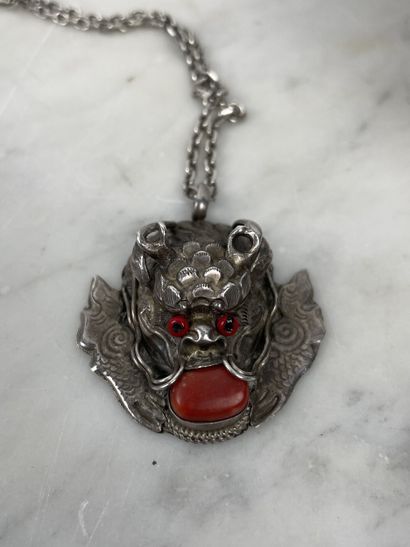 Asian lot: 925 silver necklace with dragon...