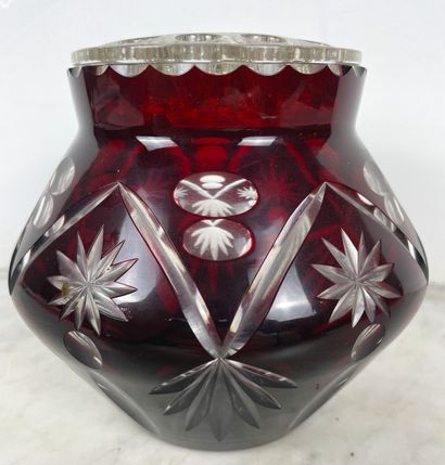 In the taste of Val Saint-Lambert
Cut crystal...
