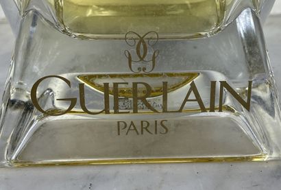 Guerlain Champs-Elysées Grand flacon factice...