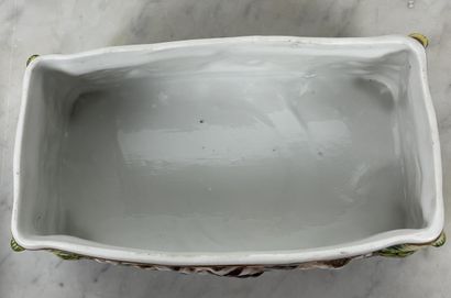 Rectangular porcelain box Decorated in relief...