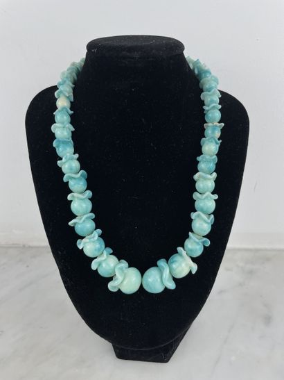 Louis Rousselet - Collier de perles en verre...