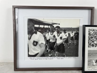 Lot de deux photographies - Football, Coupe...
