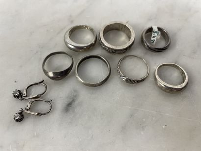 Silver jewelry set
Set comprising :
- A pair...