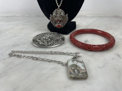 Asian lot: 925 silver necklace with dragon...