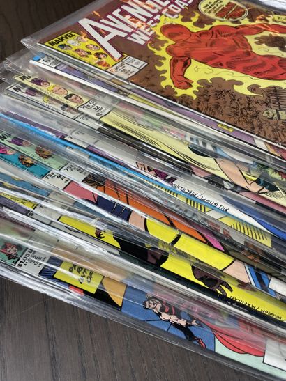 Lot of 32 American Marvel Comics, The West...