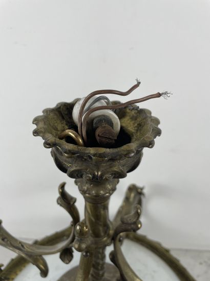 Plafonnier de style Louis XV/Rocaille, monture...