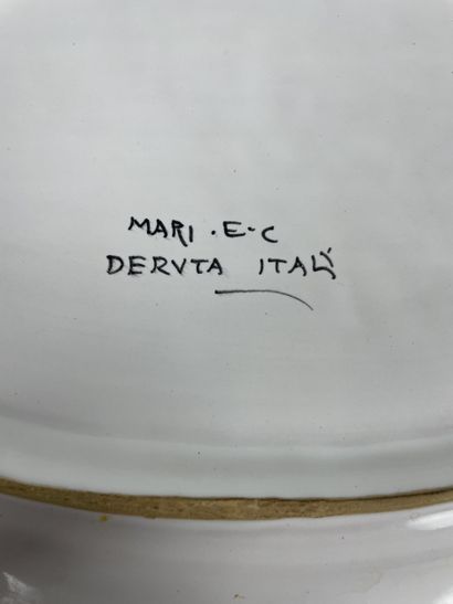 Large oval dish in Deruta (Italy) earthenware,...