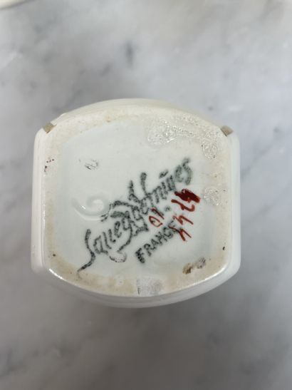 Set of five fine earthenware kitchen jars...