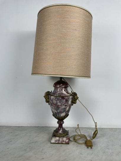 Lampe de table de style Louis XVI - Marbre
Urne...