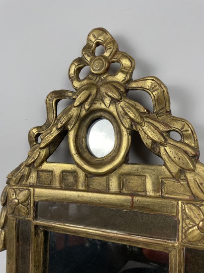 Louis XVI style pediment mirror End of 18th...