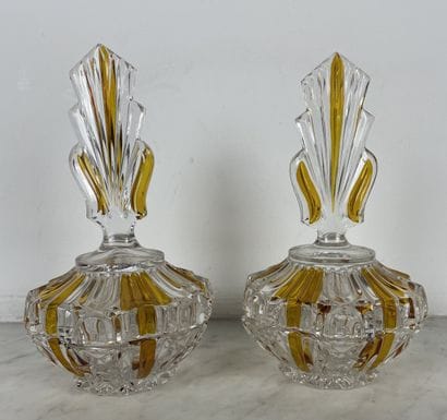 Val Saint Lambert - Pair of powder boxes...
