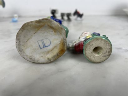 Lot of small ceramic and glass figurines:...