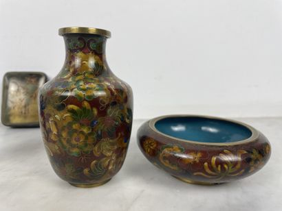 Asia (XX century) Small decorative set
Small...