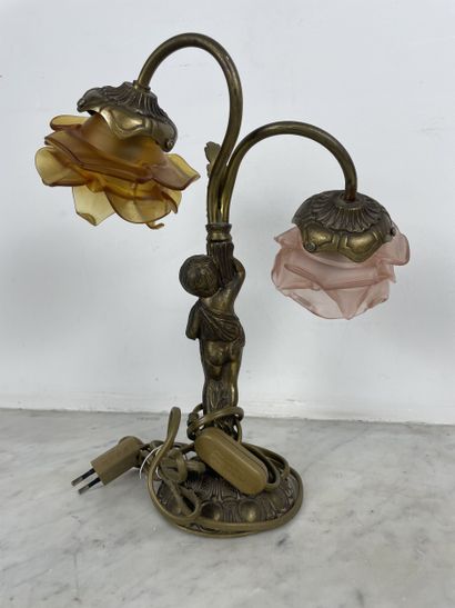 Double tulip table lamp, putto 
Patinated...