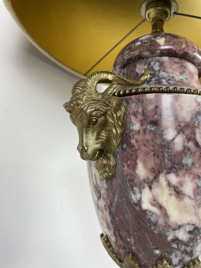 Lampe de table de style Louis XVI - Marbre
Urne...