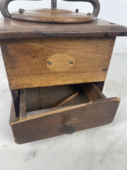 Attributed to Peugeot Frères - Countertop...