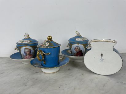 Paris, late 19th - early 20th century - Porcelain...
