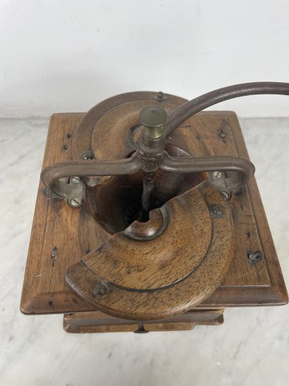 Attributed to Peugeot Frères - Countertop...