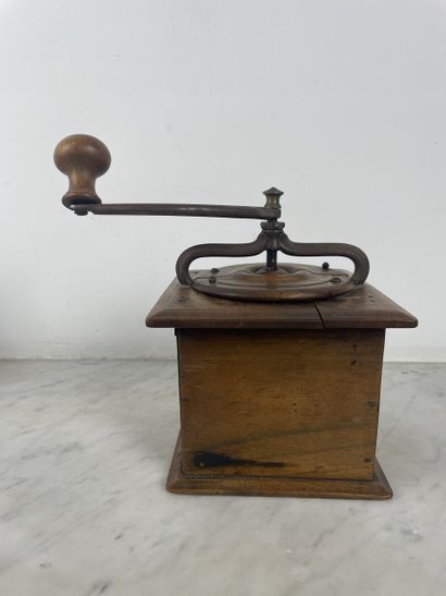 Attributed to Peugeot Frères - Countertop...