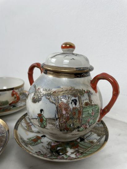 Japanese tea service, in the Kutani style,...
