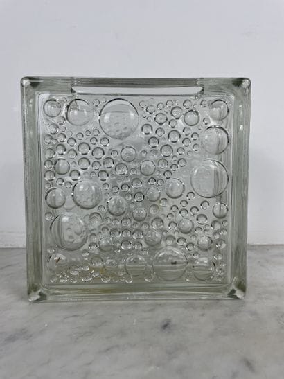 Rectangular vase in colorless molded glass...