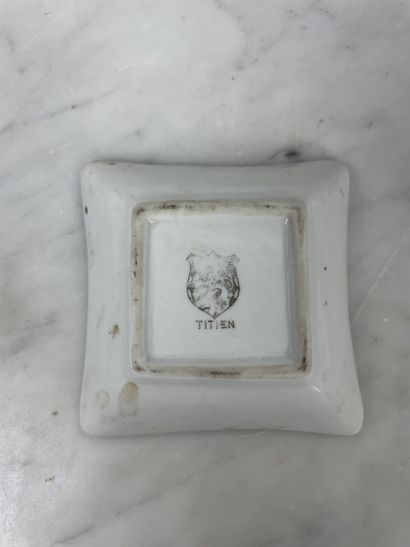 Lot of porcelain/faïence and glass (Europe,...