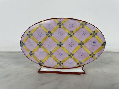 Sèvres/Paris, XIX - XX century - Oval hard-paste...